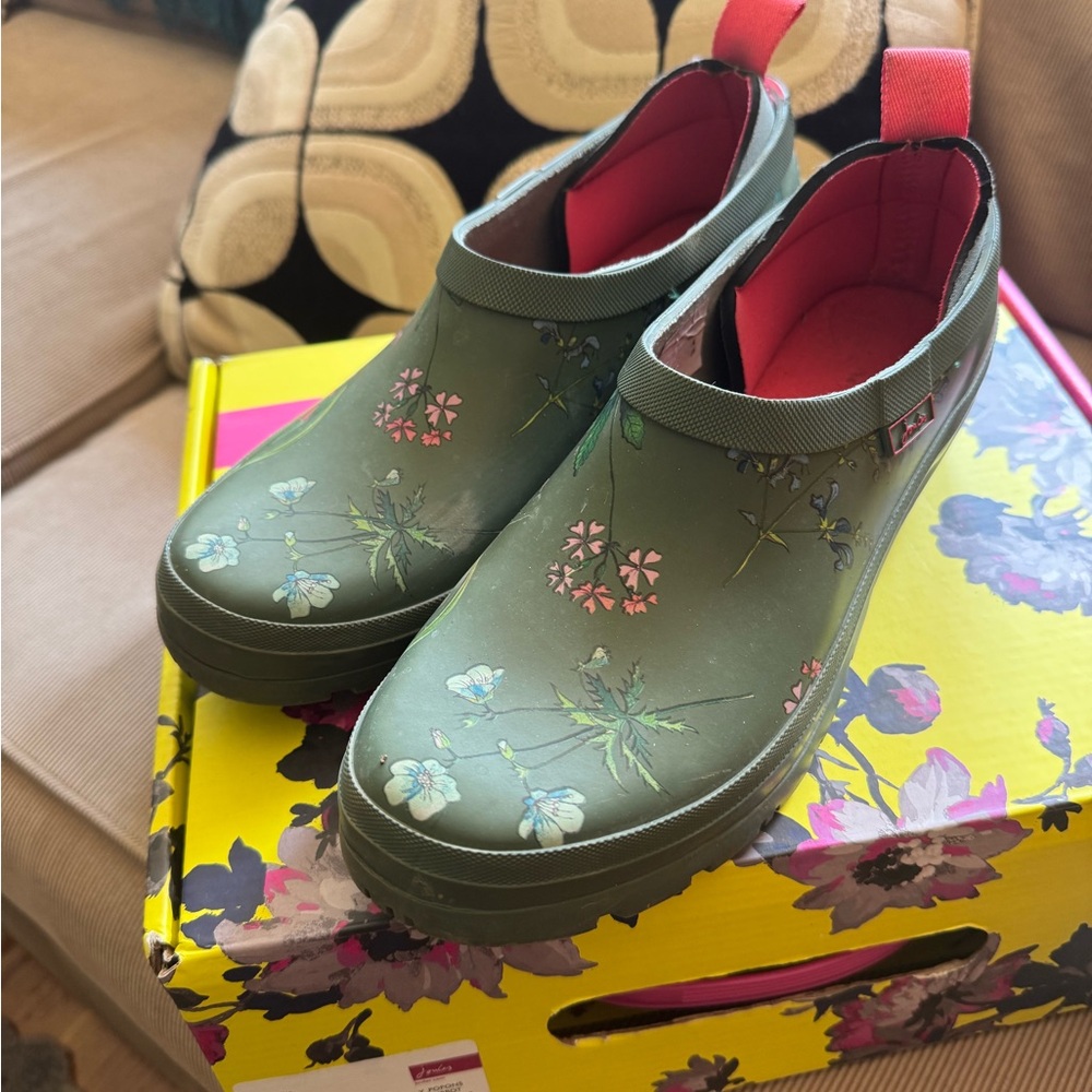 Joules Green and Pink Winter Rain Boots with Floral Accents